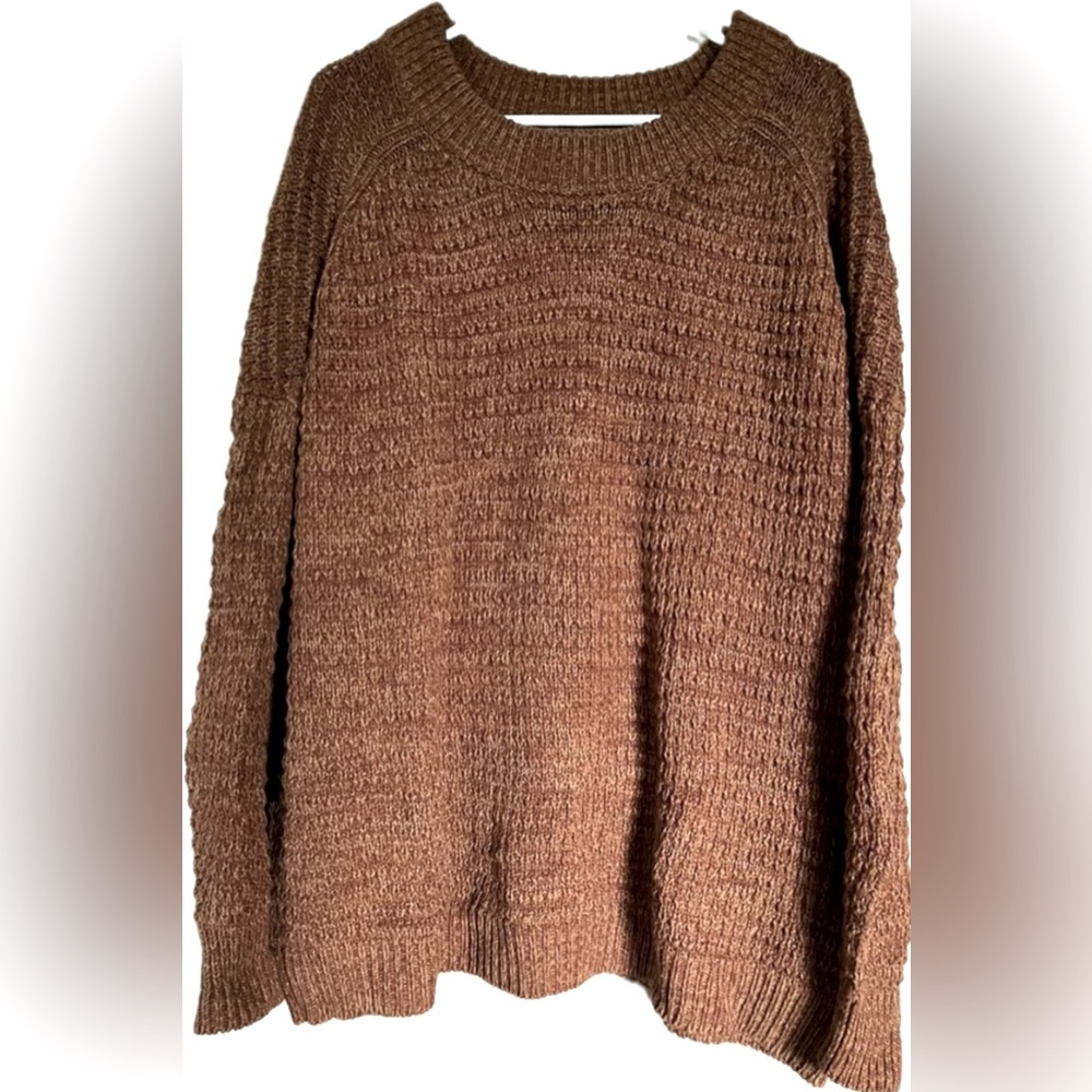 Universal Thread Brown Crew Neck Sweater with Waffle Knit. Excellent condition.